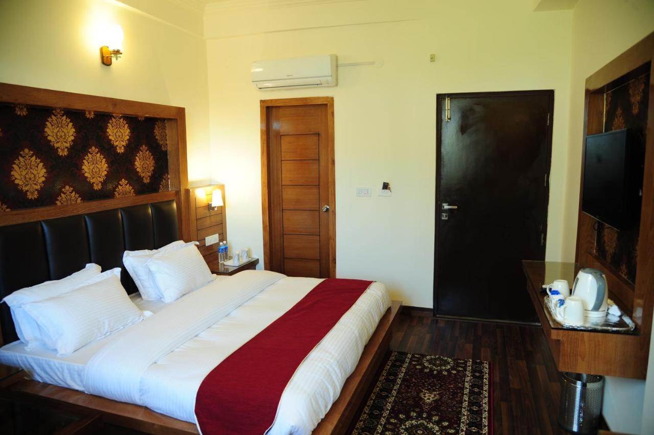 Hotel Grand Sharan Катра Экстерьер фото